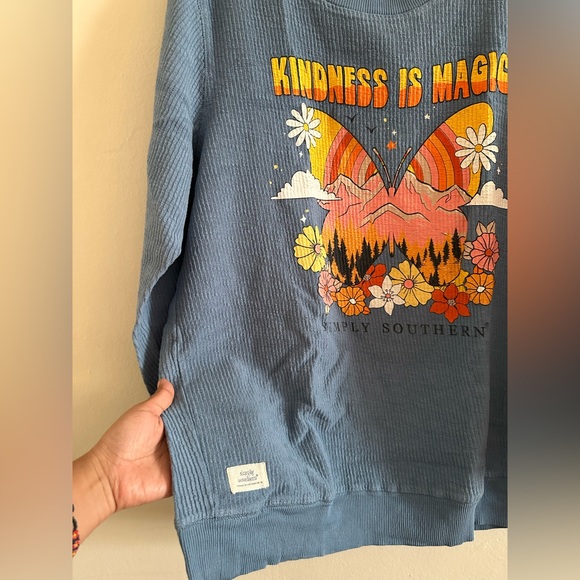 SIMPLY SOUTHERN KINDNESS MAGIC LONG SLEEVE CREW SWEATSHIRT Size Medium - Picture 4 of 7